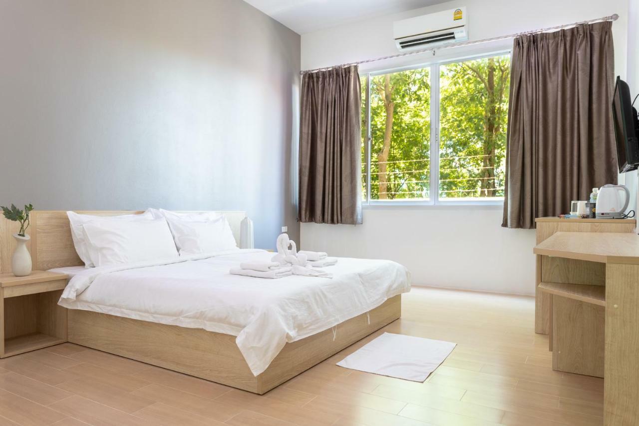 O2 Hotel Lopburi Exterior photo